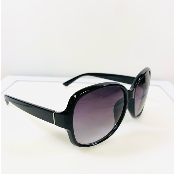 Women’s Banana Republic Fashion Sunglasses - Picture 6 of 7